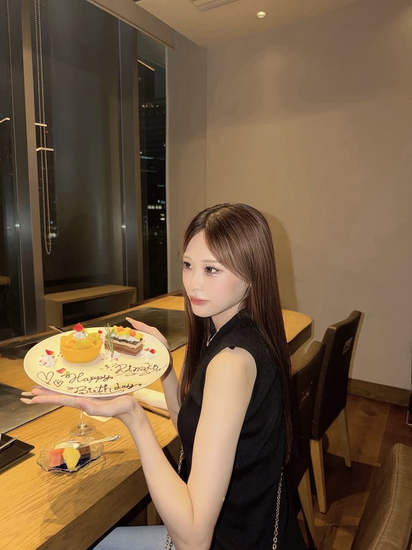 りなこがInstagramを更新しました